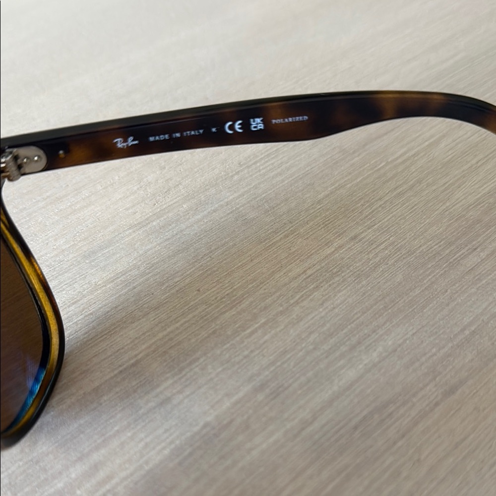 Ray-Ban Wayfarer Sunglasses - Picture 3 of 7